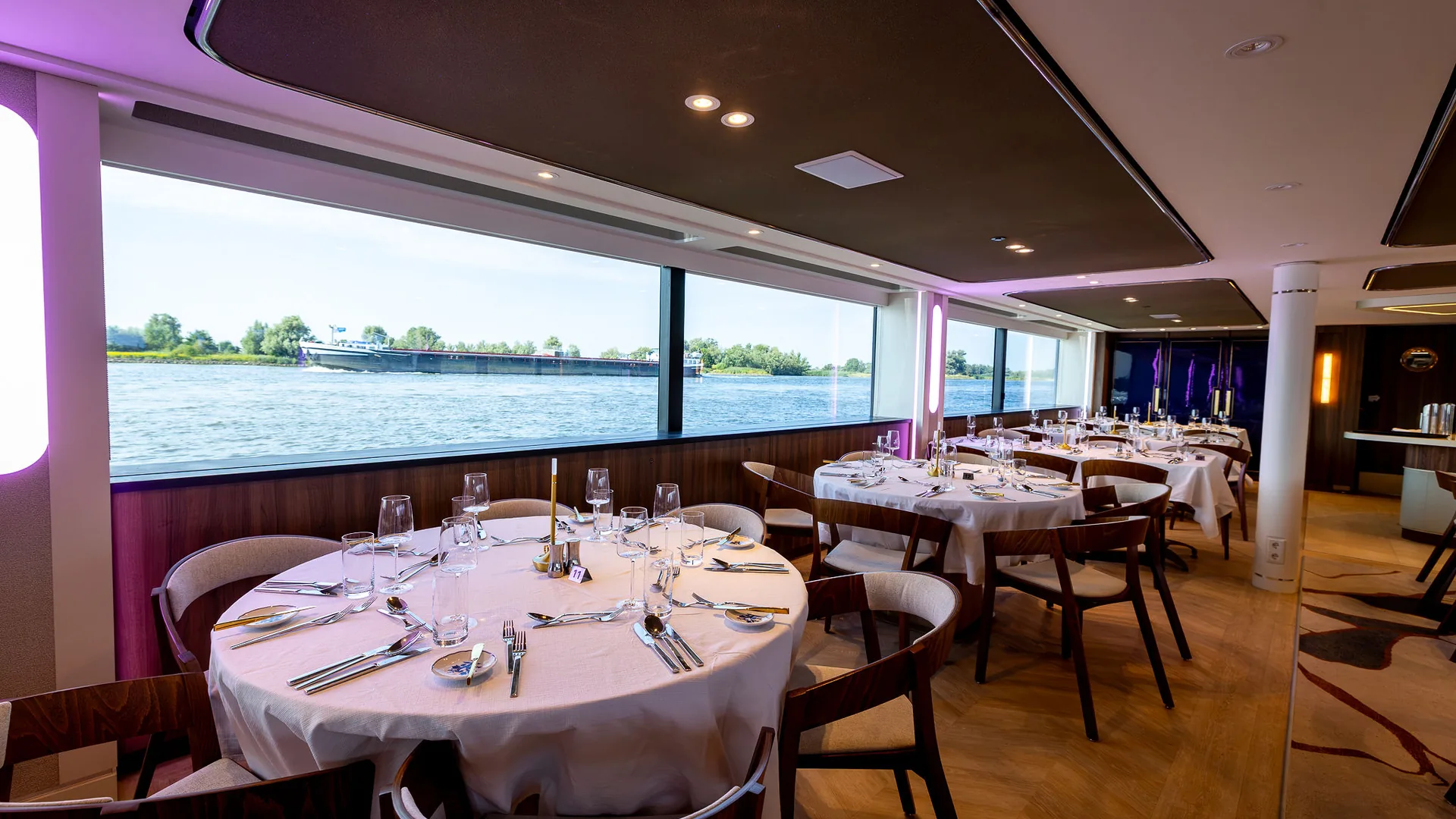 The Riverstone restaurant aboard Transcend Connect