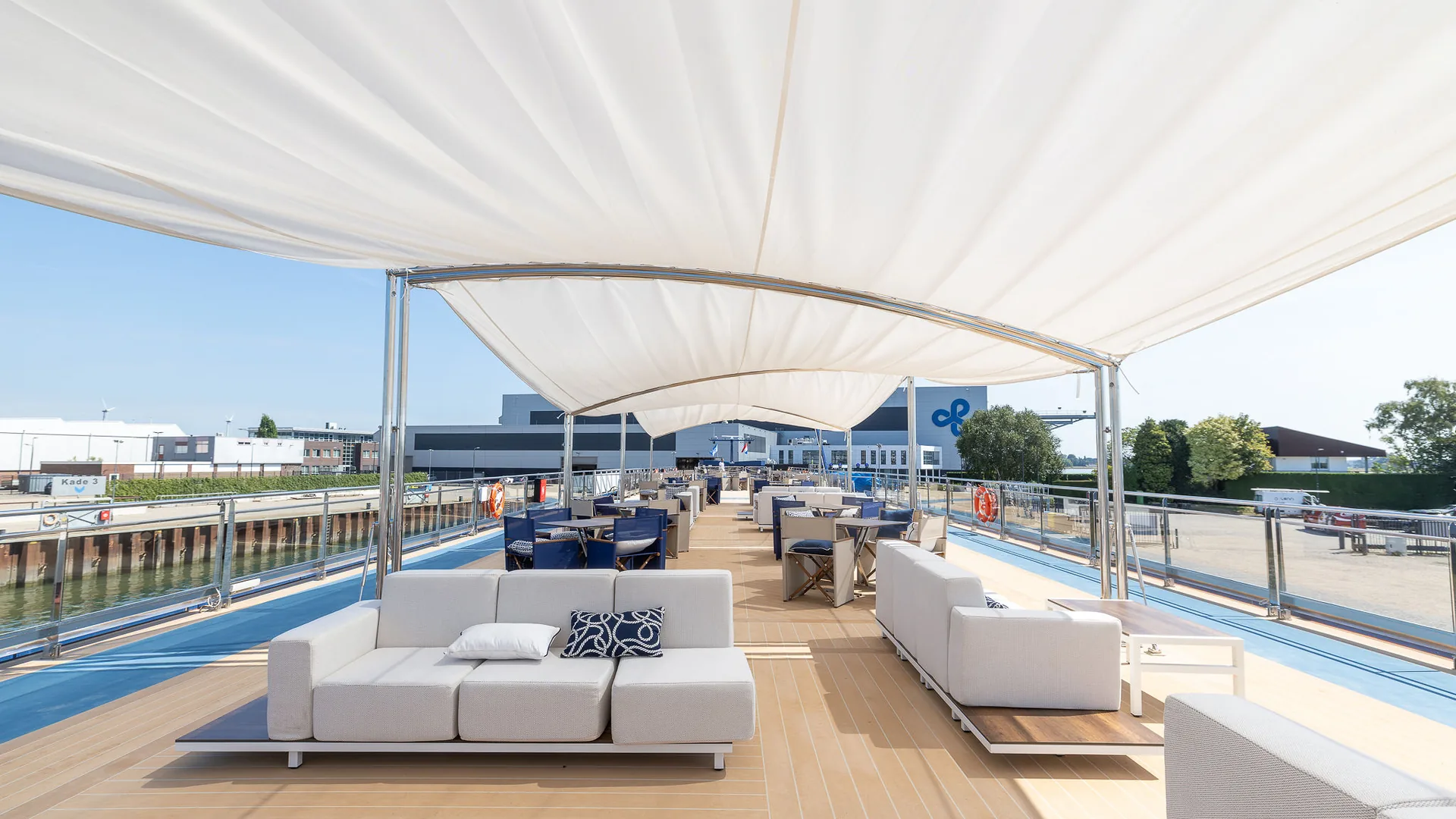 Top Deck